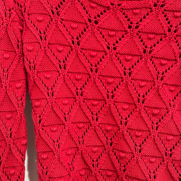 Red sweater - Picture 3 of 3